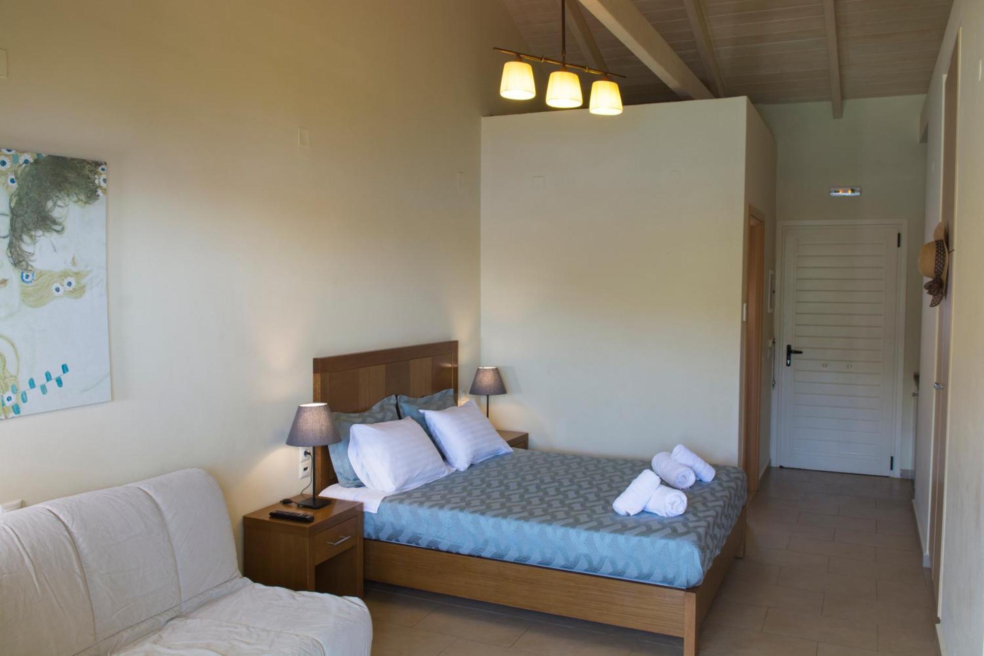 Apartahotel Rouda Village Mikros Gialos